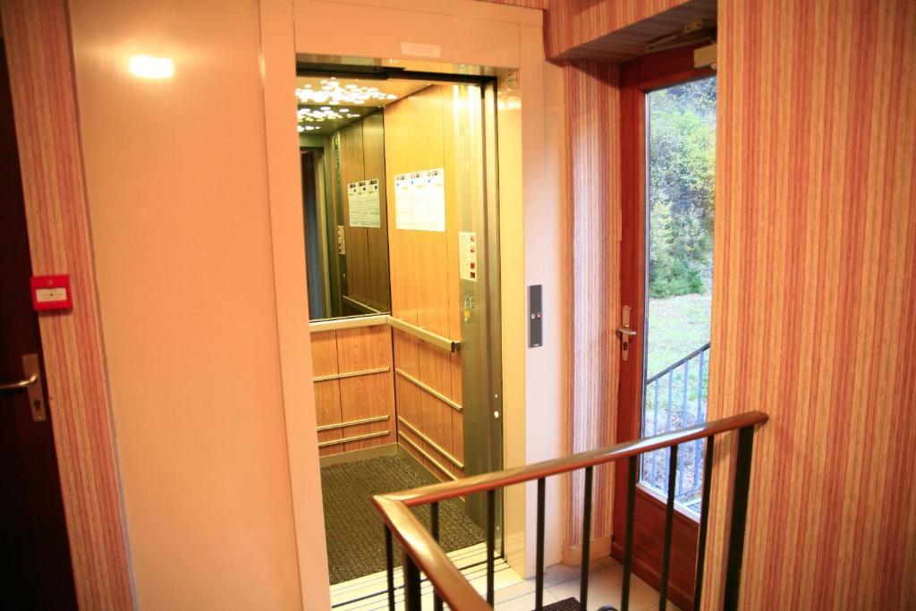 Hotel-Spa & Restaurant Logis Domaine Langmatt Murbach Bagian luar foto